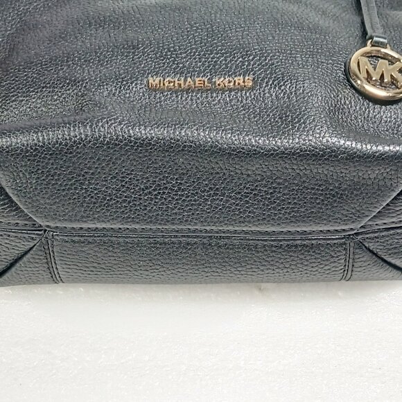 Michael Kors Jet Set Medium Shoulder Bag Black Pebbled Leather Gold Chain EUC - Picture 4 of 16
